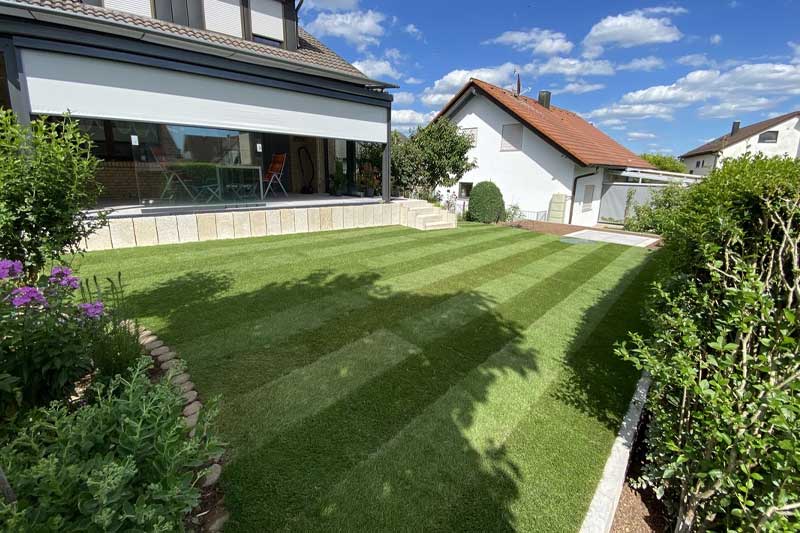 Service Preview Rollrasen